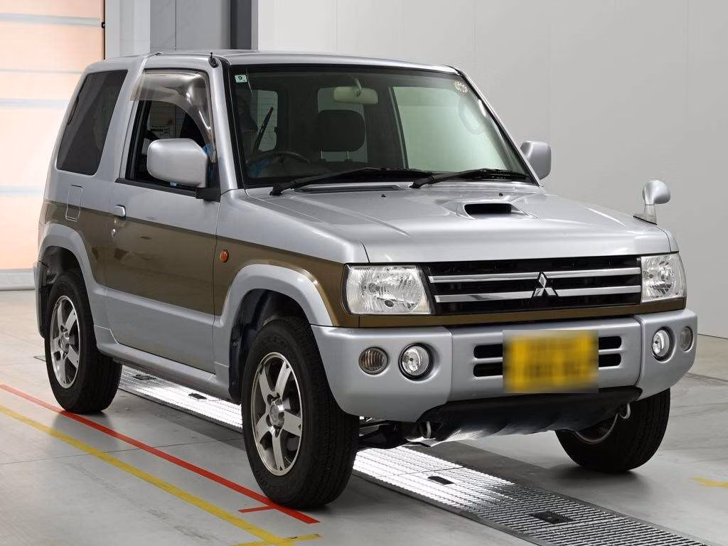 MITSUBISHI PAJERO MINI