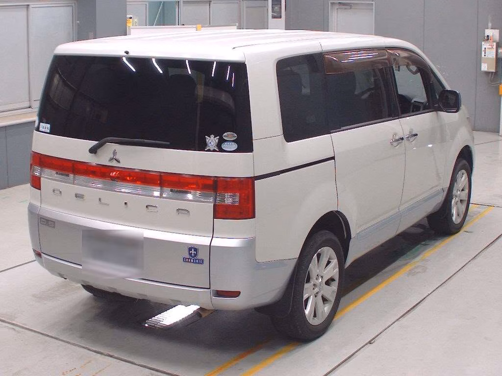 MITSUBISHI DELICA D:5