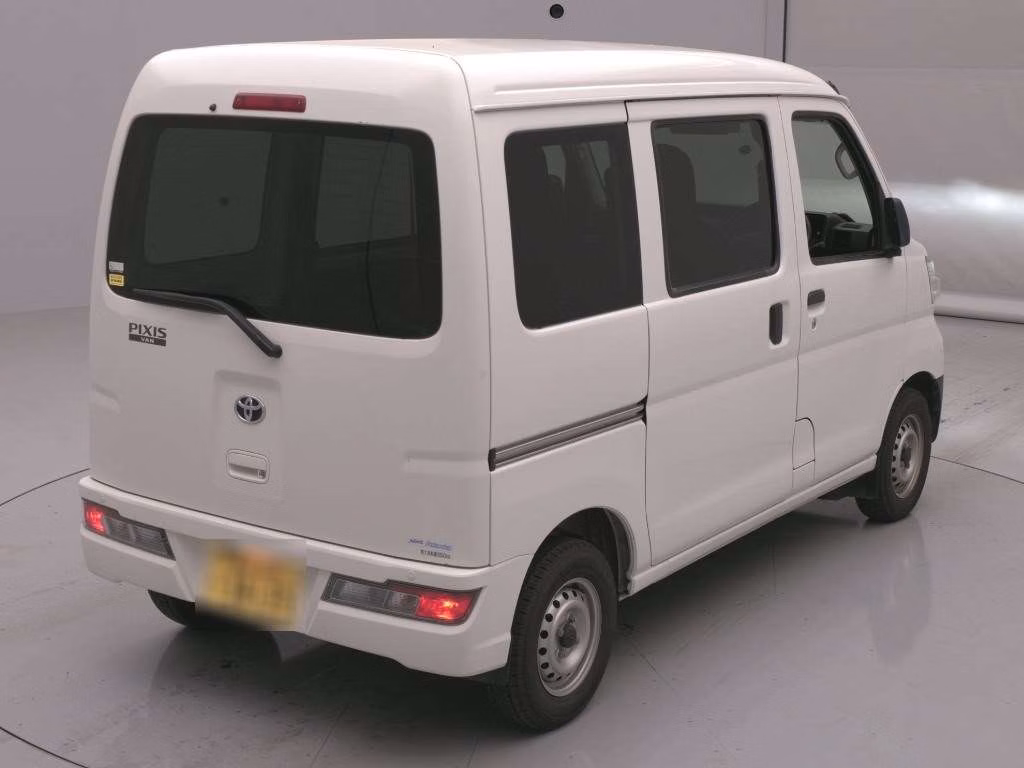 TOYOTA PIXIS VAN