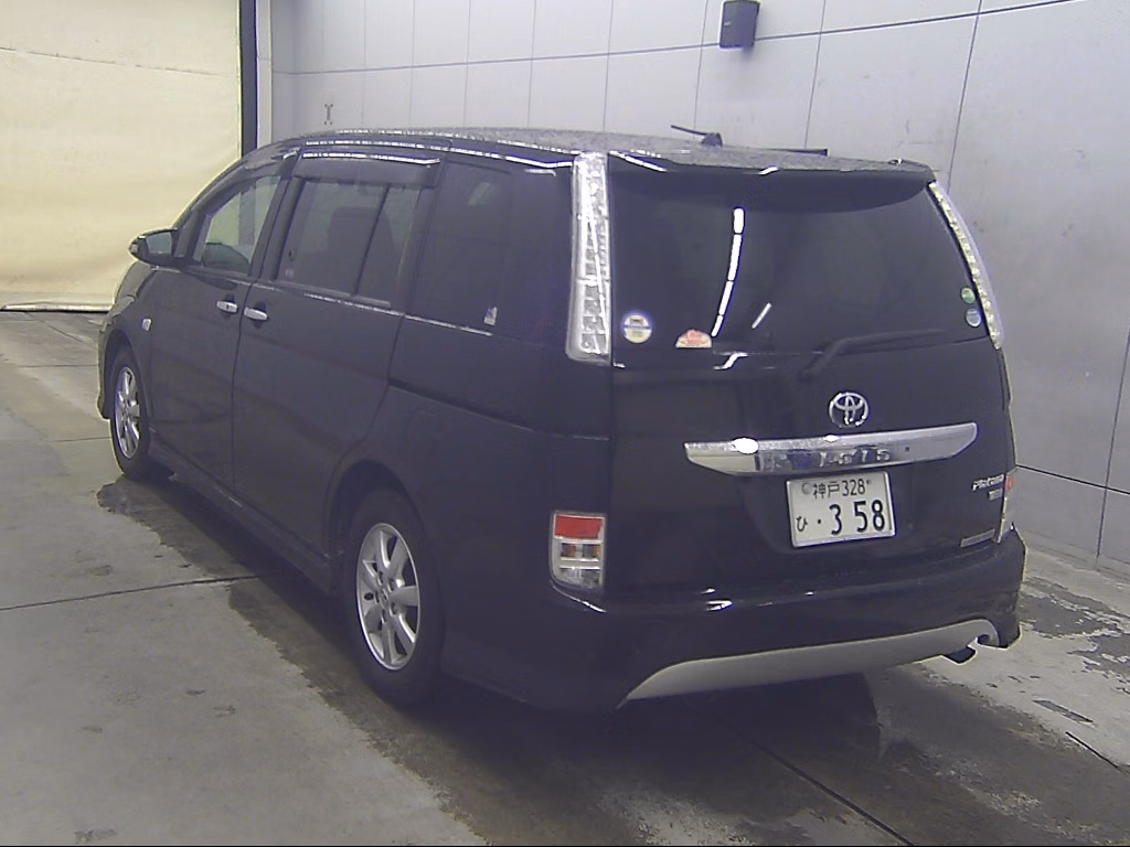 TOYOTA ISIS