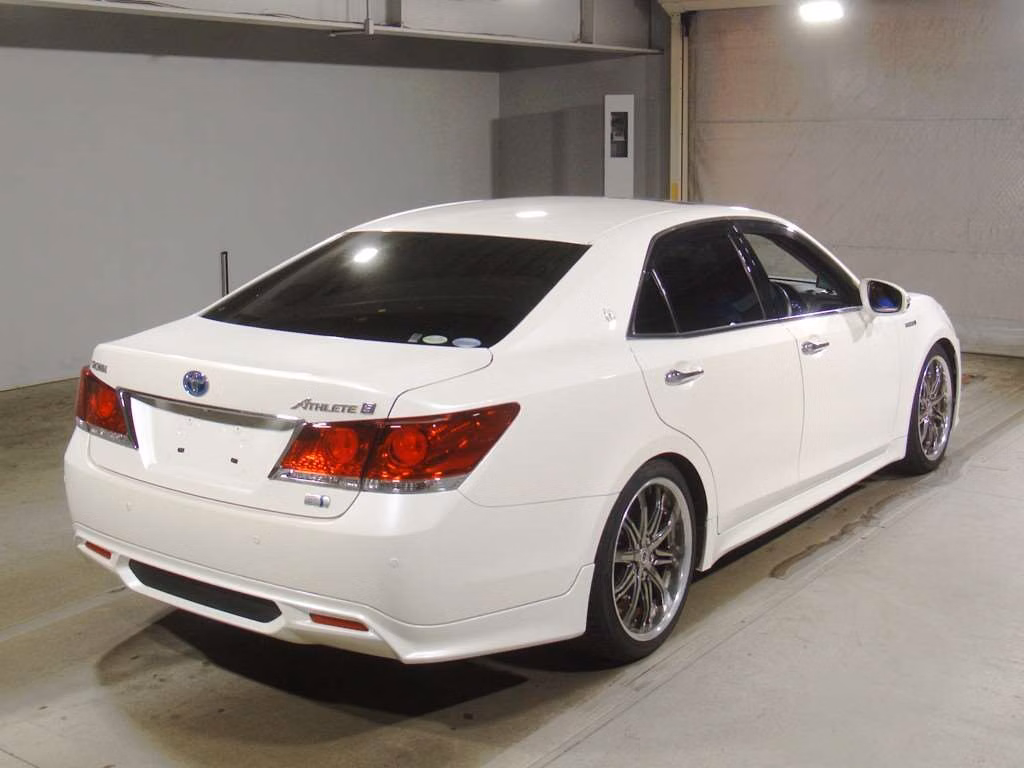 TOYOTA CROWN