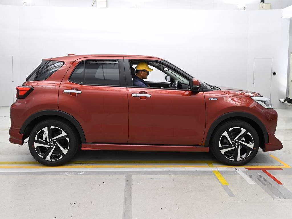 DAIHATSU ROCKY