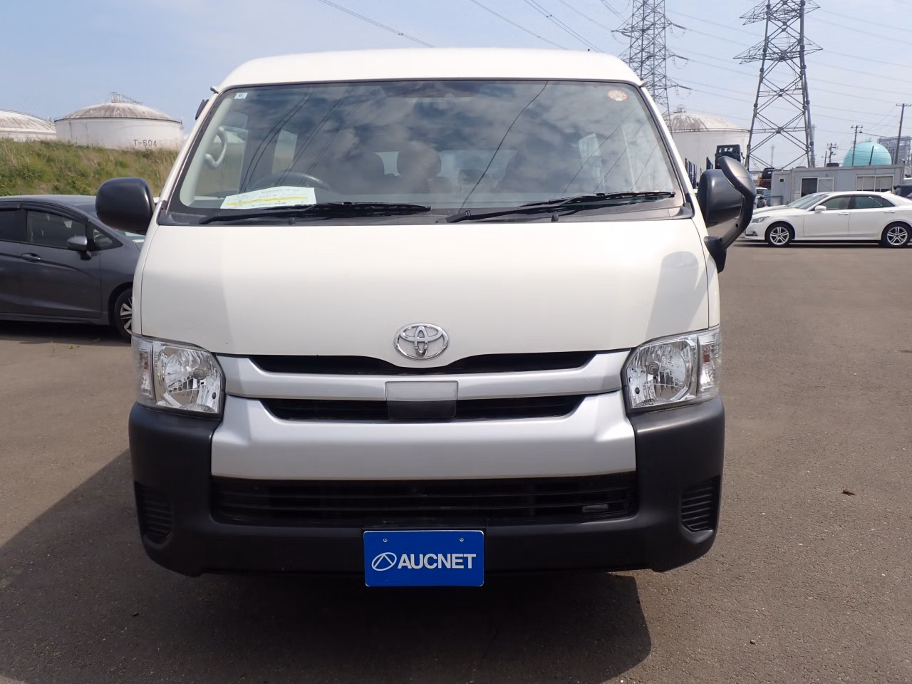 TOYOTA HIACE