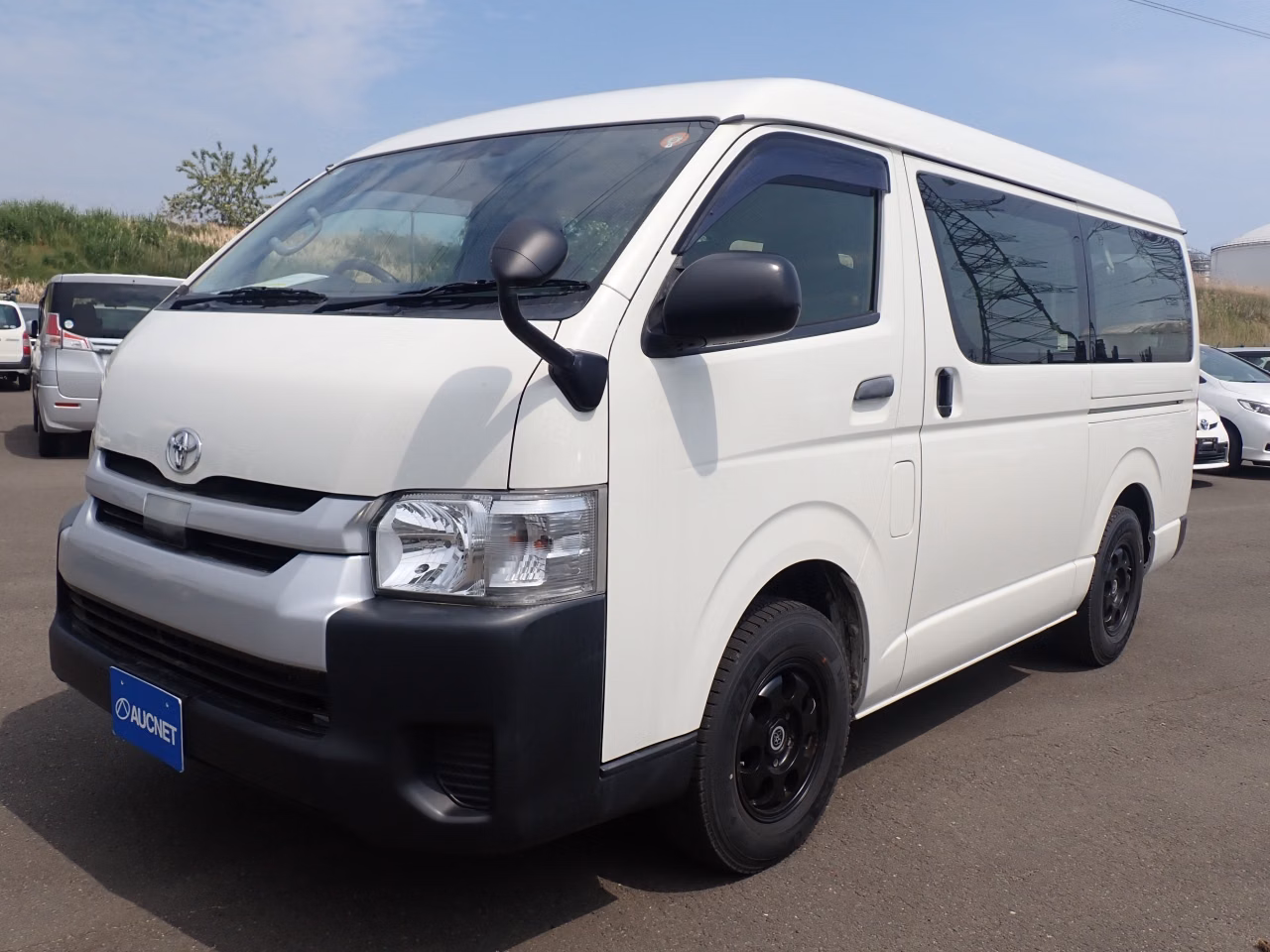 TOYOTA HIACE