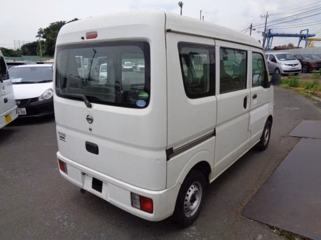 NISSAN NV100 CLIPPER