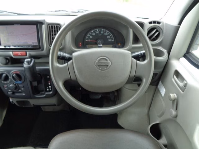 NISSAN NV100 CLIPPER
