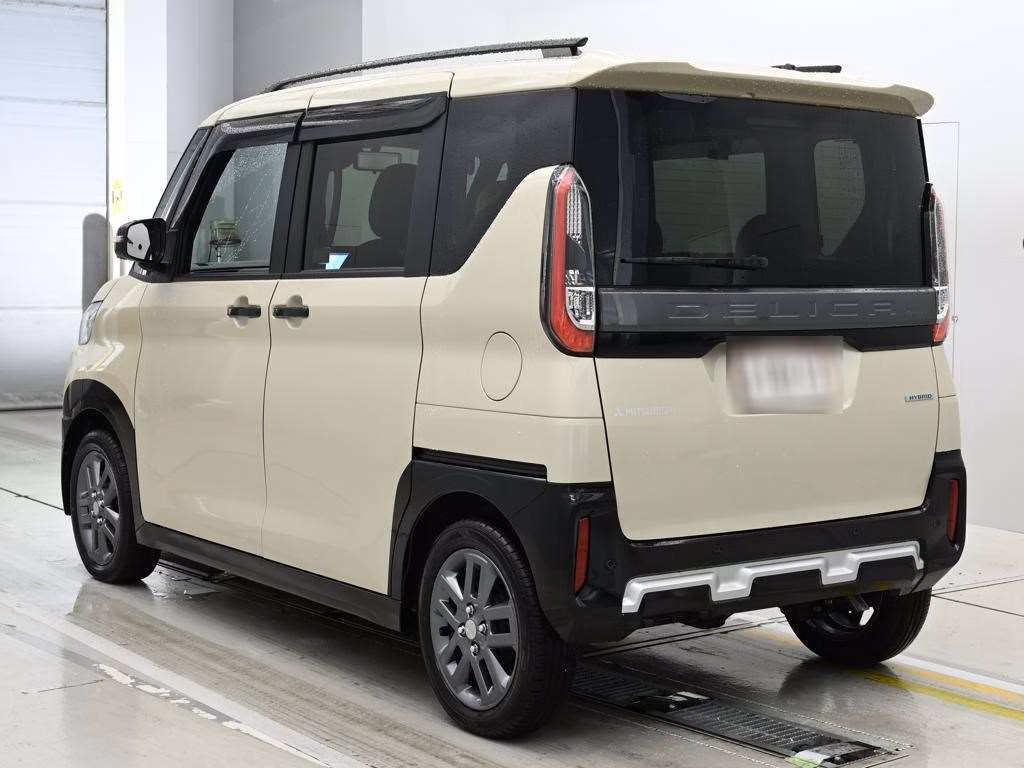 MITSUBISHI DELICA MINI
