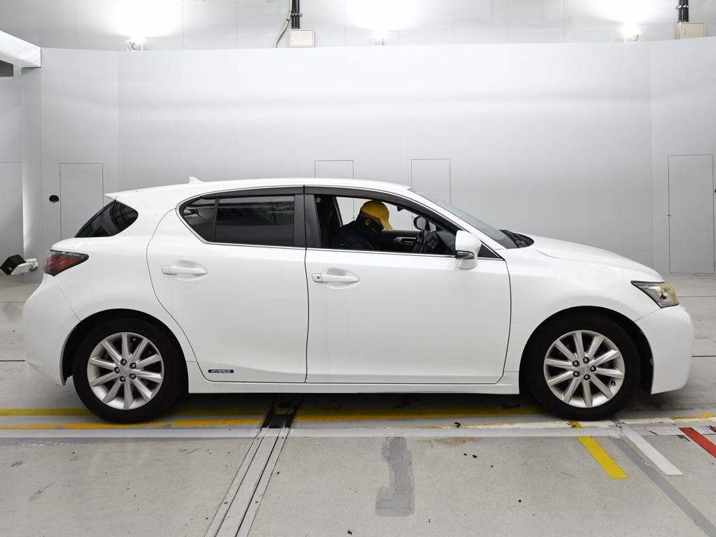 LEXUS CT200H