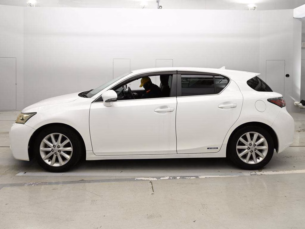 LEXUS CT200H