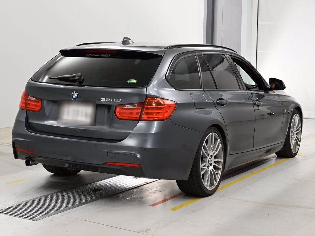 BMW 3-SERIES