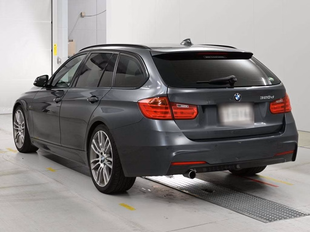 BMW 3-SERIES