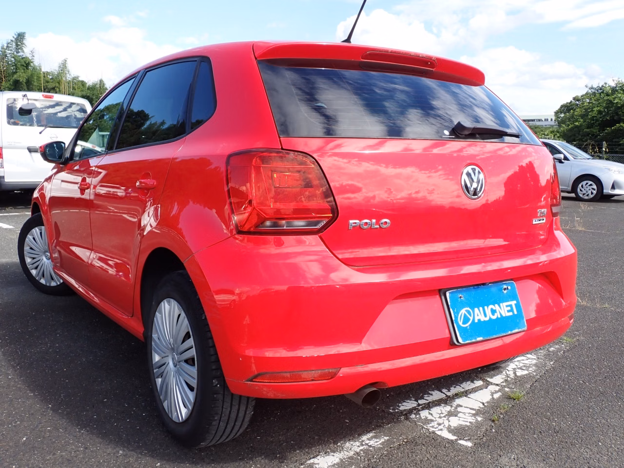VOLKSWAGEN POLO