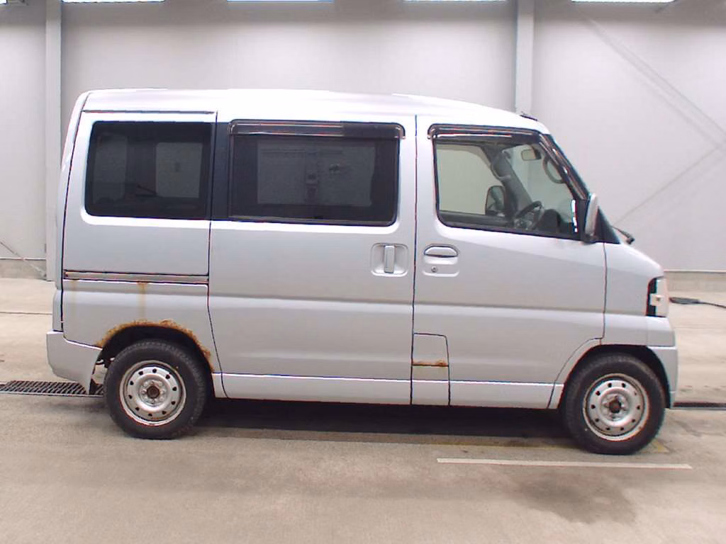 NISSAN CLIPPER