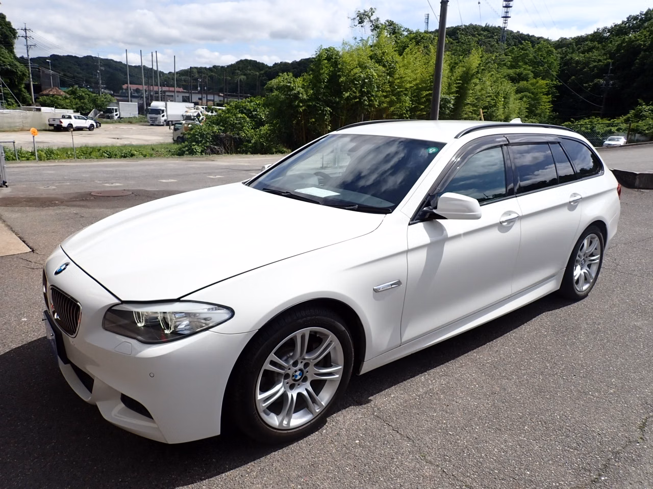 BMW 5-SERIES