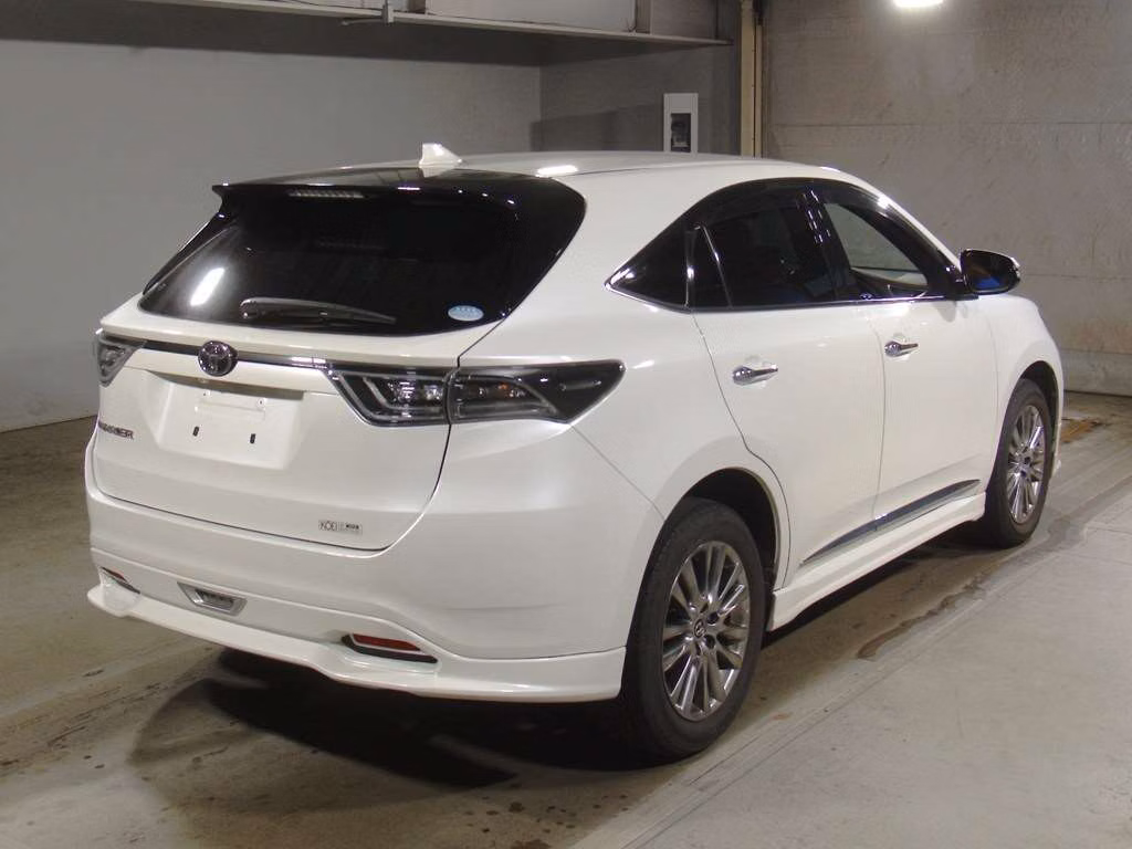 TOYOTA HARRIER