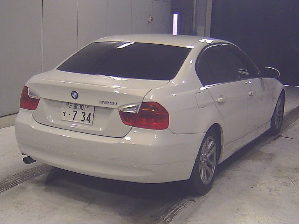 BMW 3-SERIES