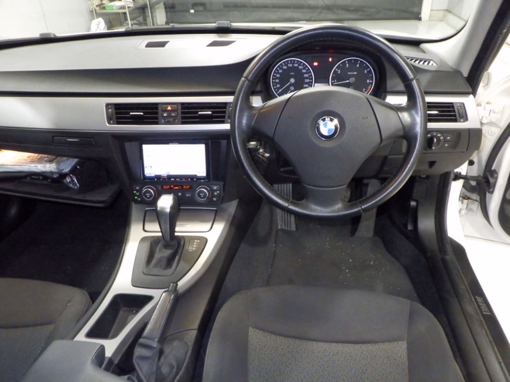 BMW 3-SERIES