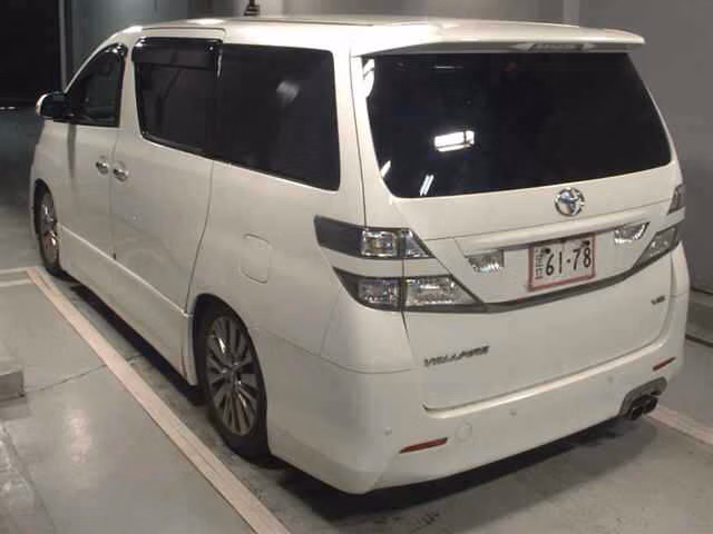 TOYOTA VELLFIRE