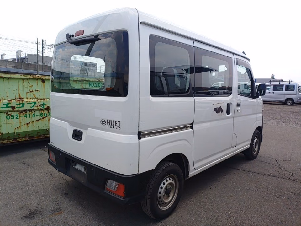 DAIHATSU ATRAI