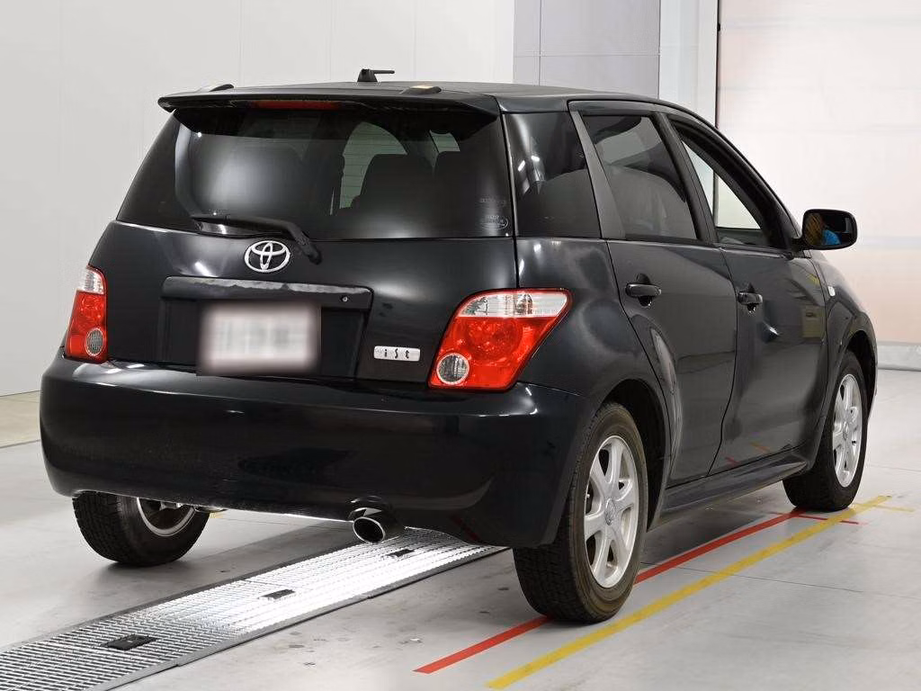 TOYOTA IST