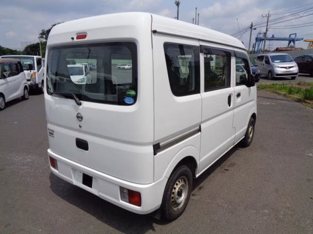 NISSAN NV100 CLIPPER