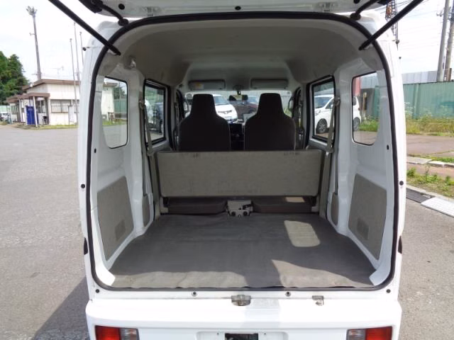 NISSAN NV100 CLIPPER