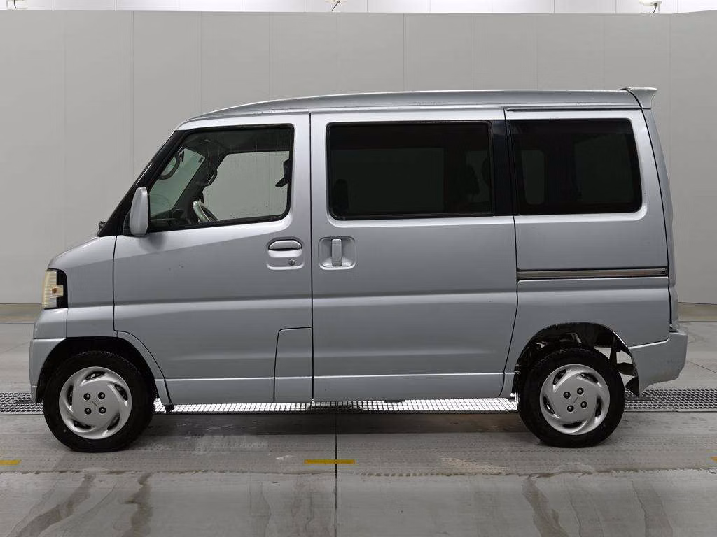 NISSAN CLIPPER