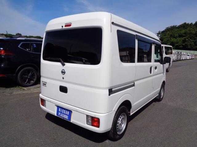 NISSAN NV100 CLIPPER