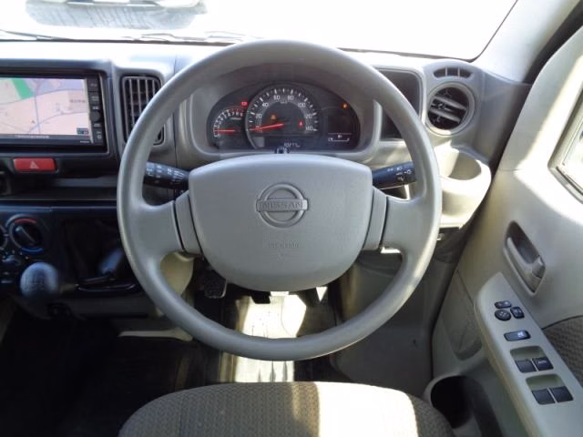 NISSAN NV100 CLIPPER