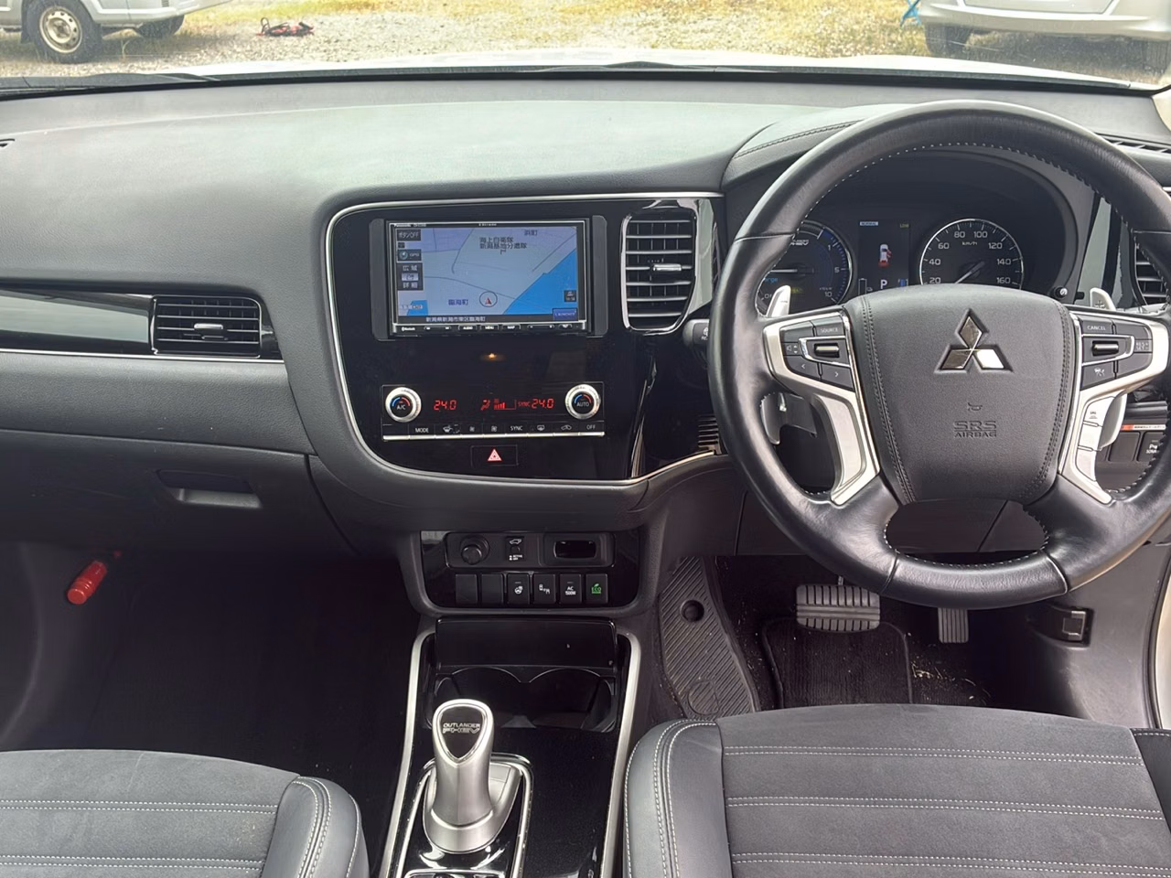 MITSUBISHI OUTLANDER