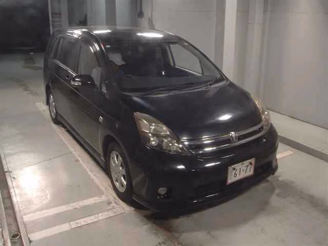 TOYOTA ISIS