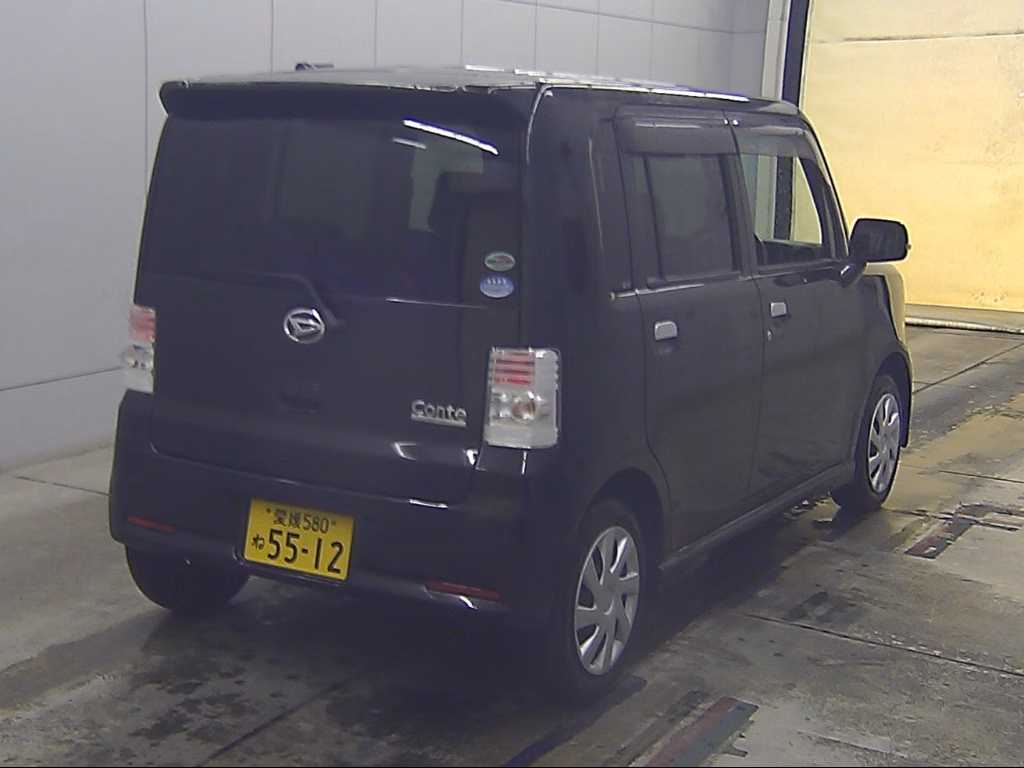DAIHATSU MOVE CONTE