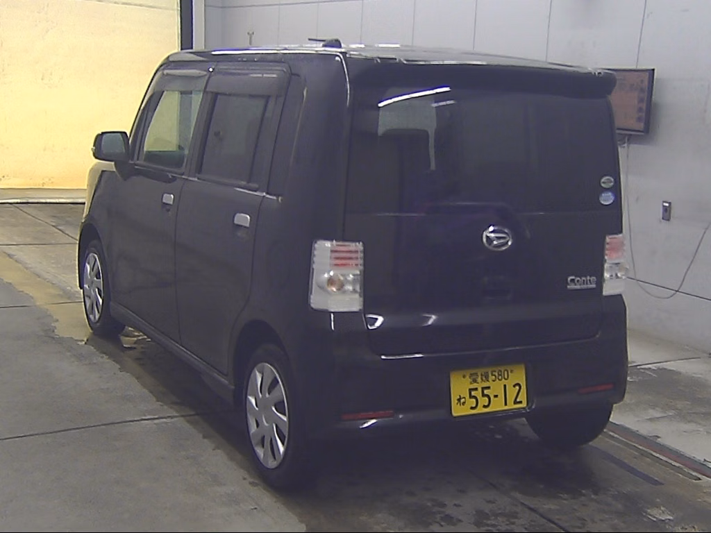 DAIHATSU MOVE CONTE