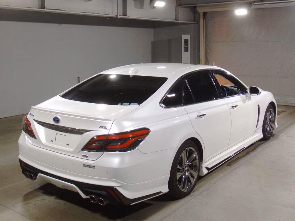 TOYOTA CROWN