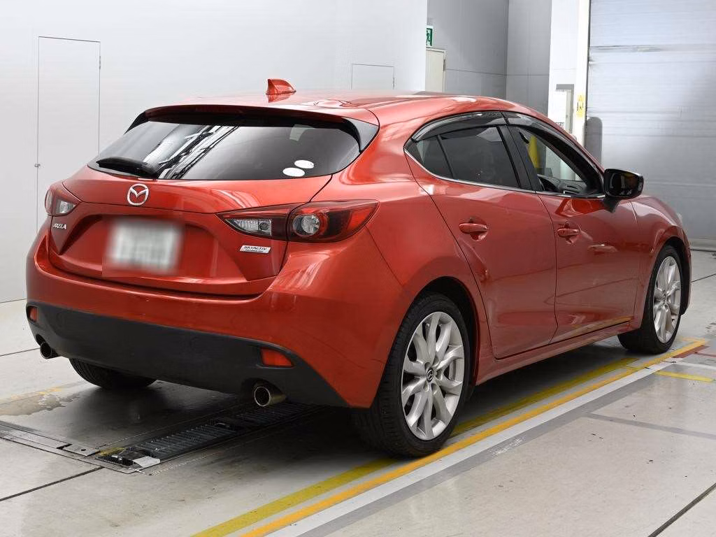 MAZDA AXELA