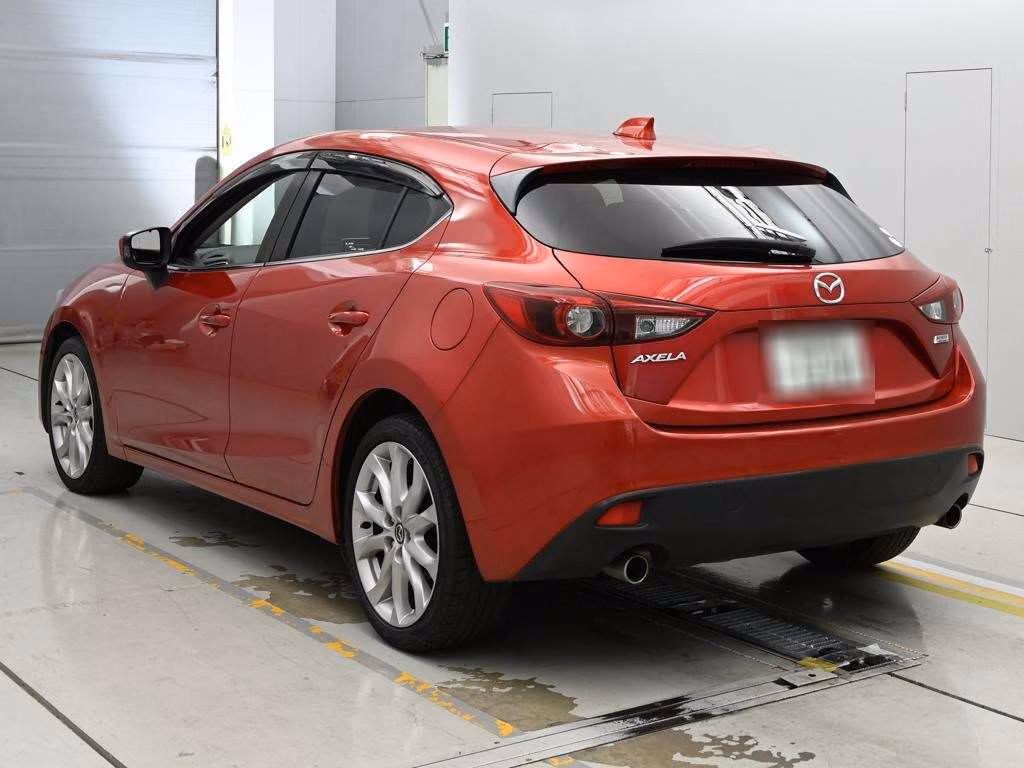 MAZDA AXELA