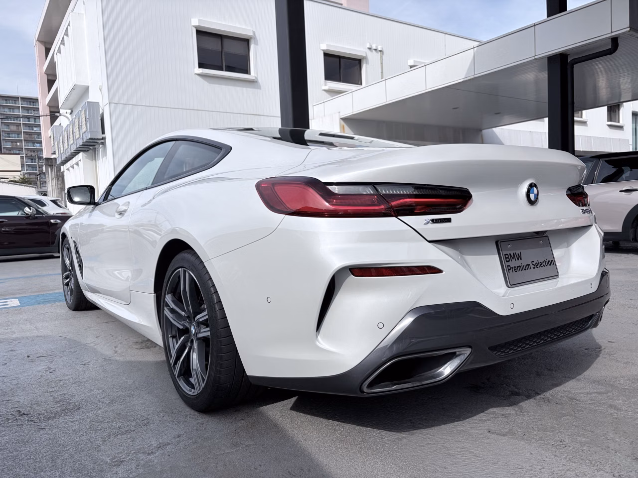 BMW 8-SERIES