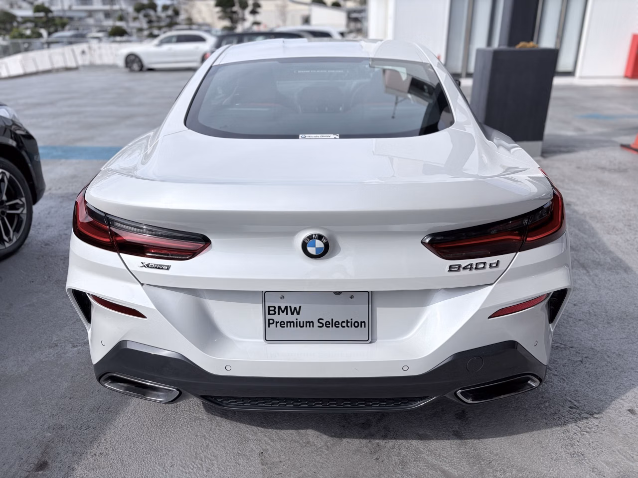 BMW 8-SERIES