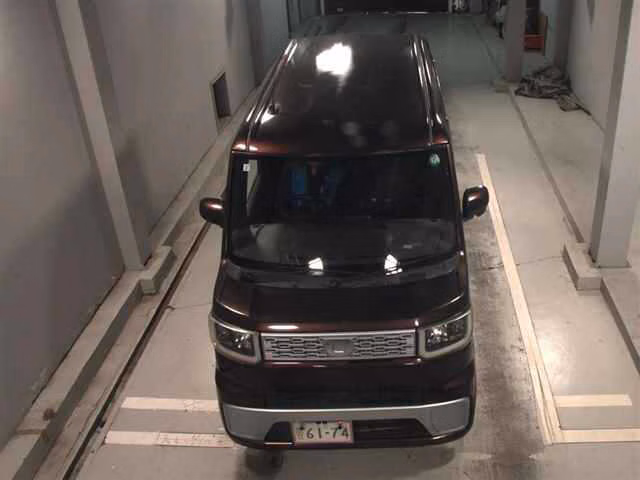 DAIHATSU WAKE