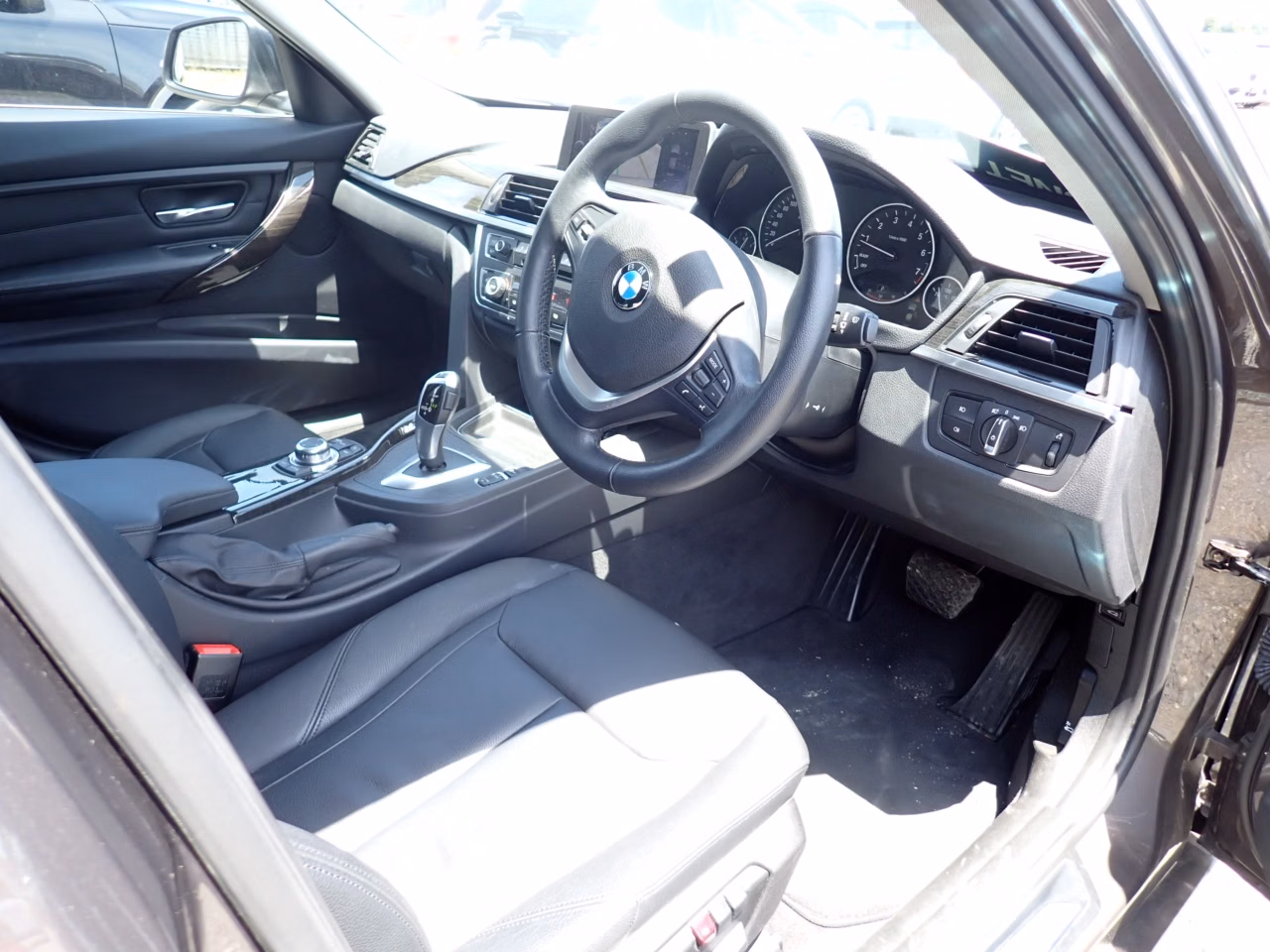 BMW 3-SERIES