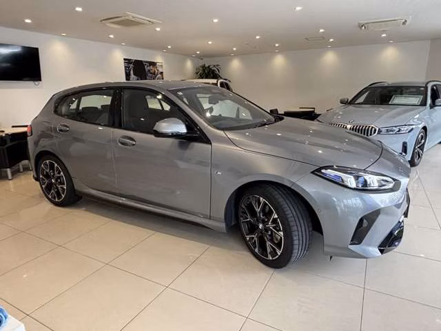 BMW 1-SERIES