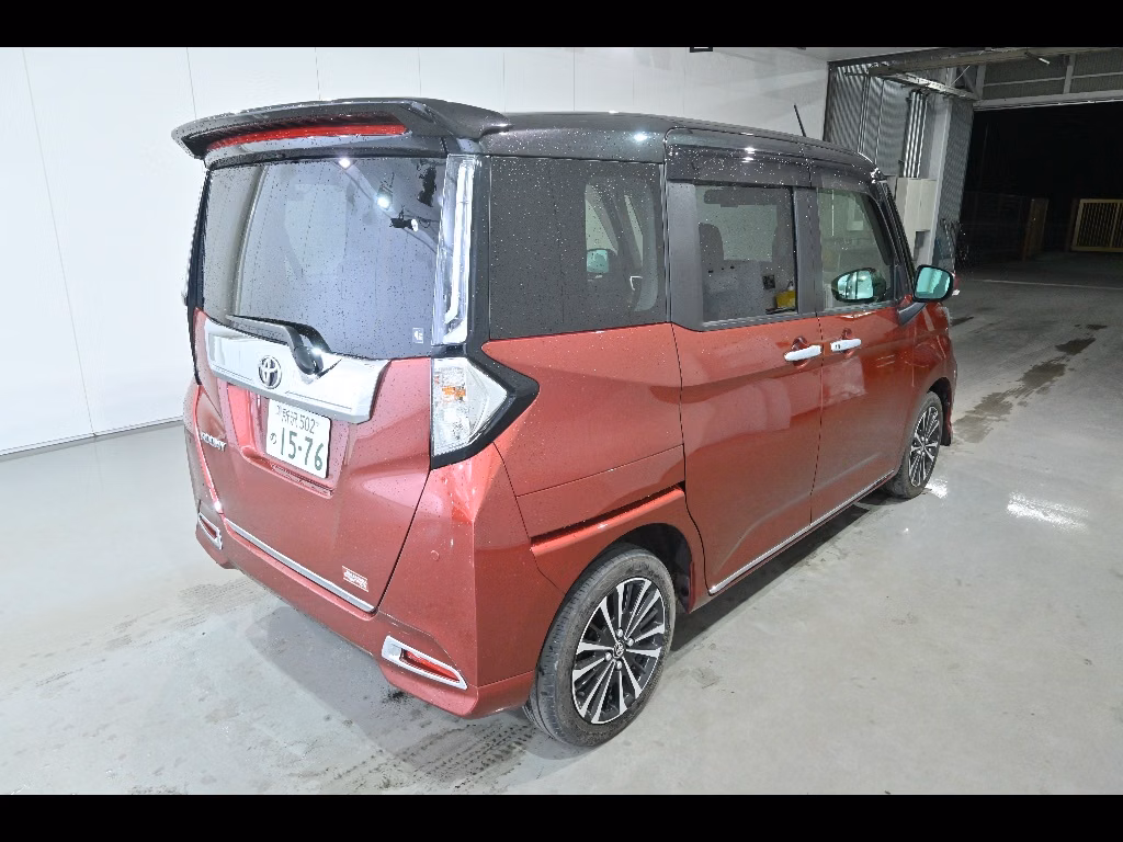 TOYOTA ROOMY