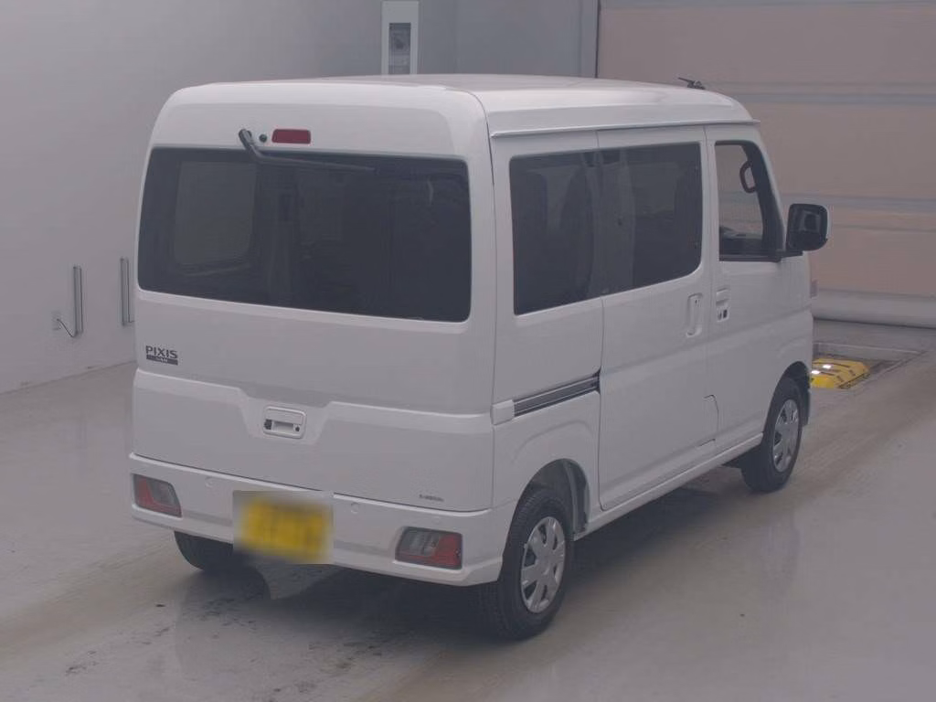 TOYOTA PIXIS VAN