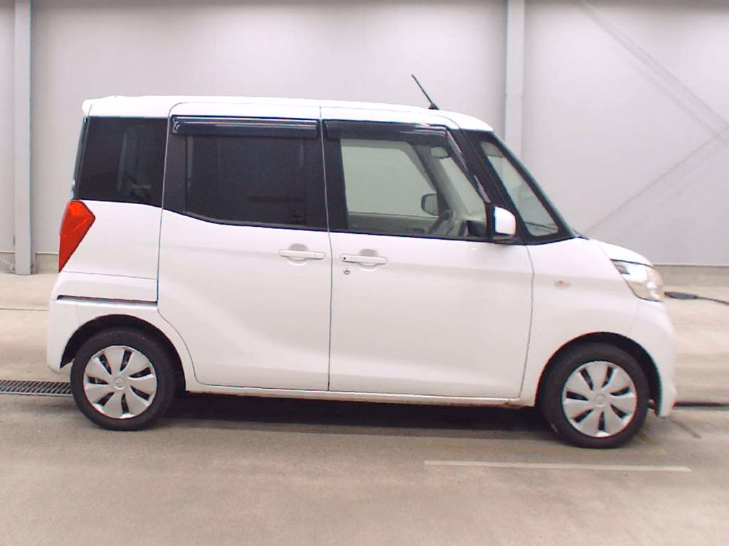 MITSUBISHI EK SPACE