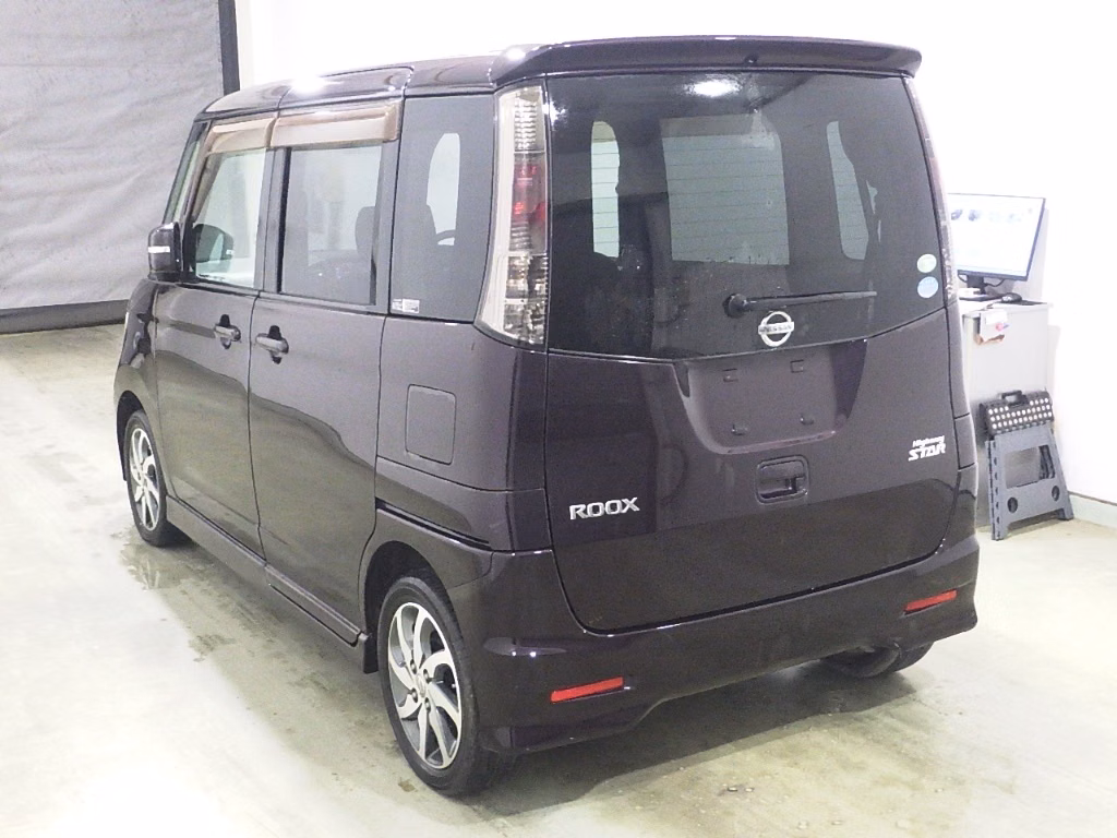 NISSAN ROOX