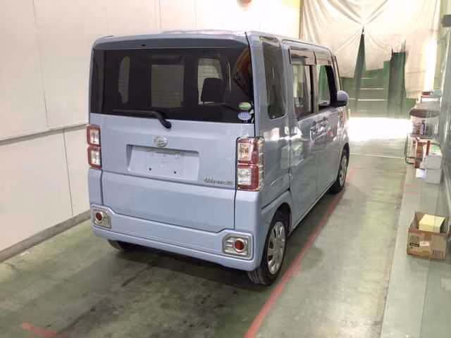 DAIHATSU WAKE