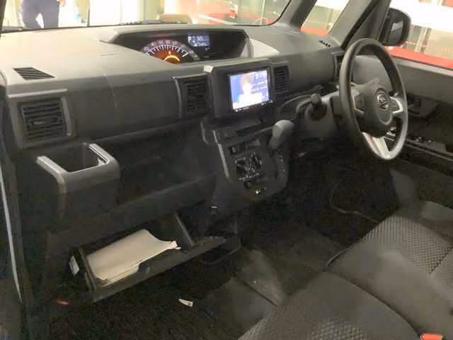 DAIHATSU WAKE