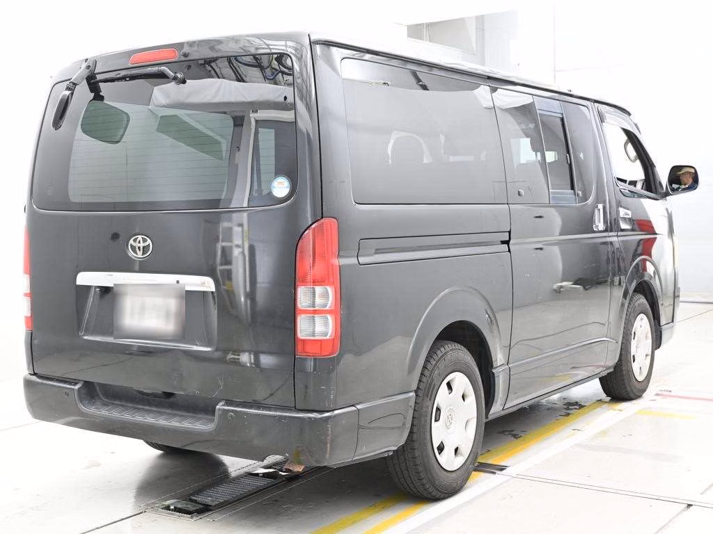 TOYOTA REGIUS ACE