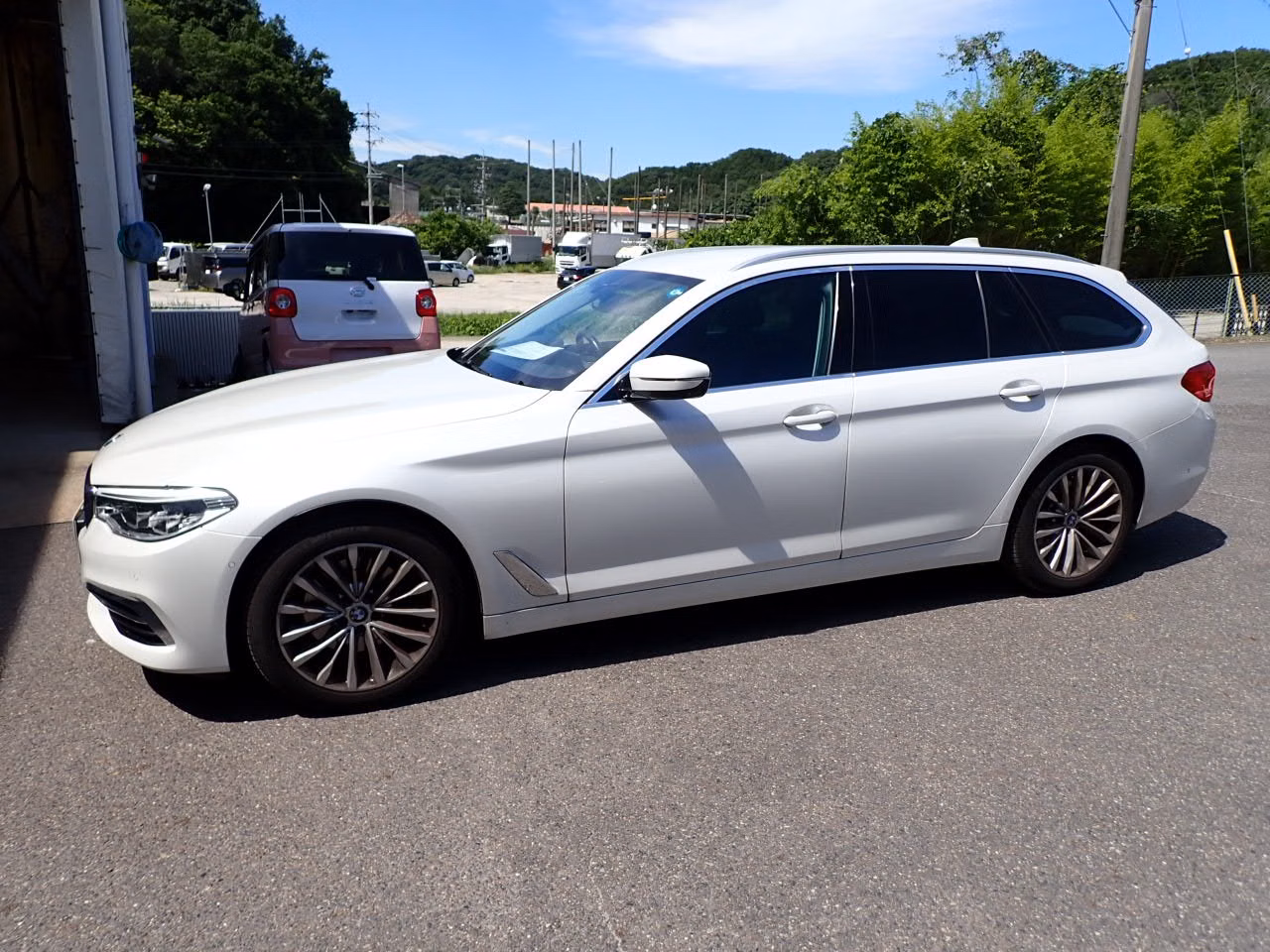 BMW 5-SERIES