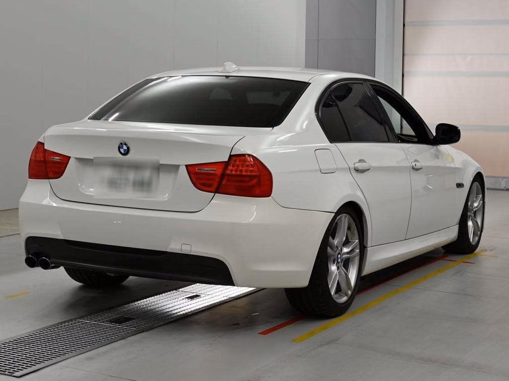 BMW 3-SERIES